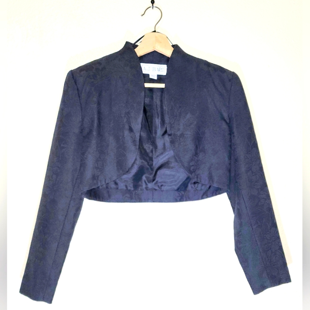 A.J. BARI Vintage Black size4 Cropped Brocade Printed Dress Jacket